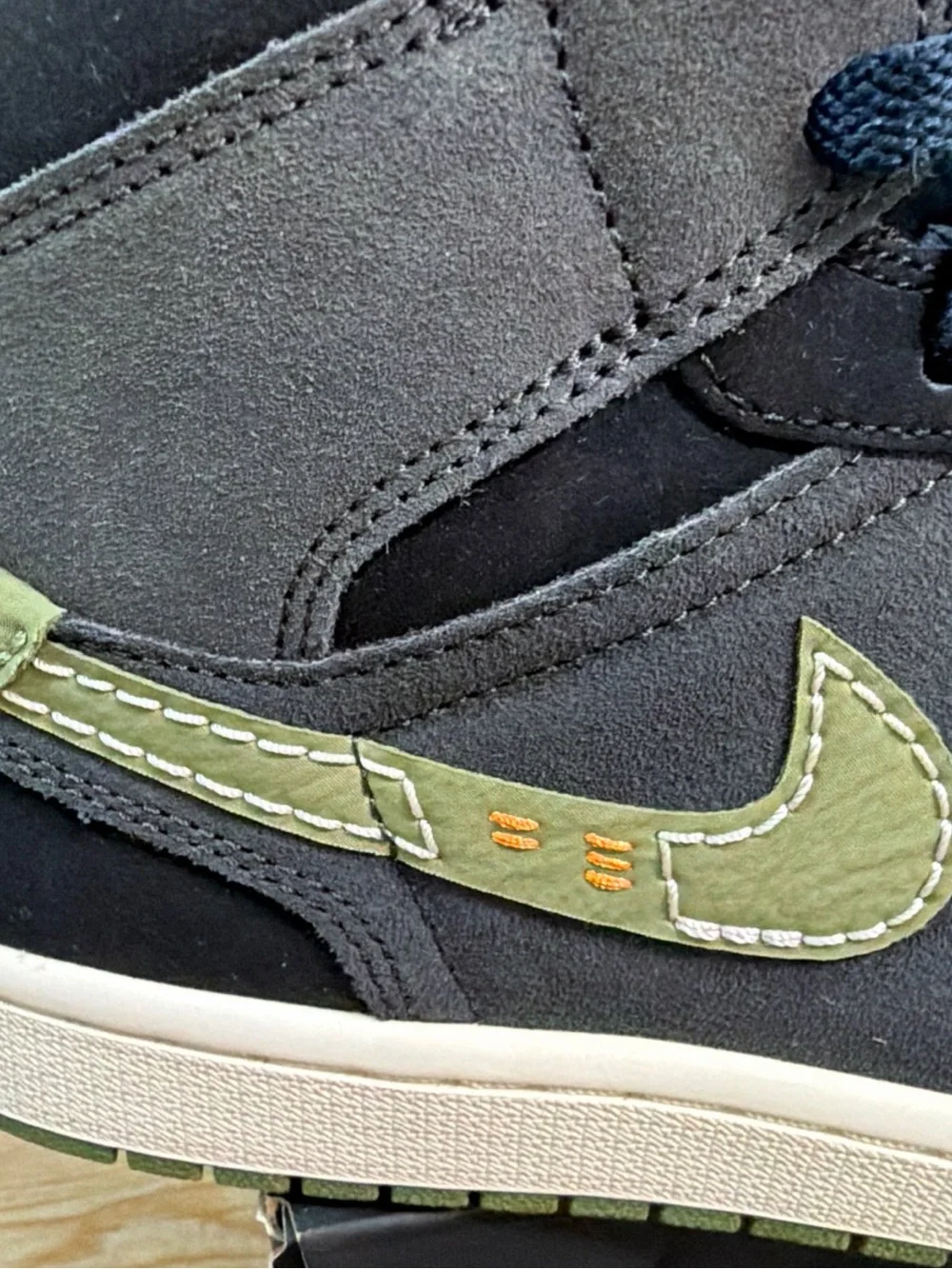 Jordan Men’s Mid-Top Sneakers in Black and Olive Green NEW